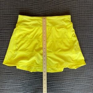 Lululemon Pace Rival Mid-Rise Skirt Long
Electric Lemon Yellow 4
